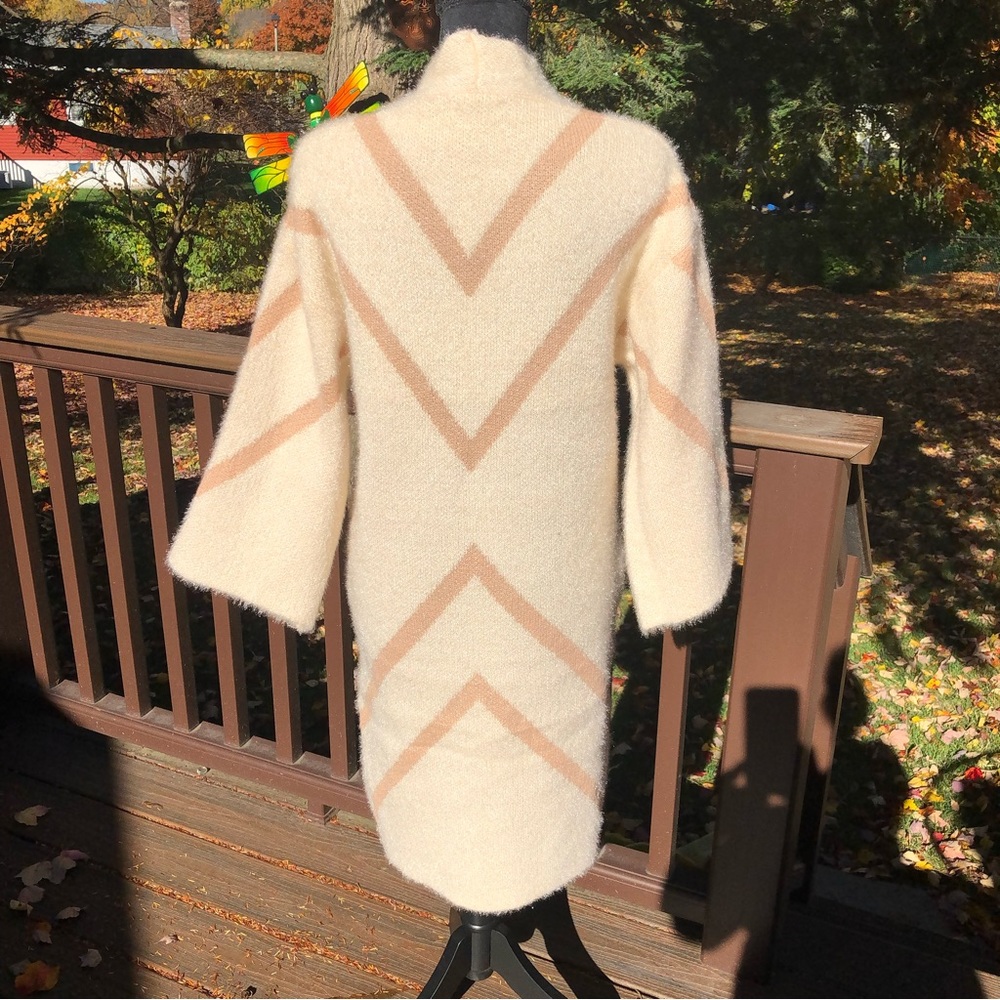 Steve Madden | Long Chevron Sweater 🤎 - Picture 8 of 11